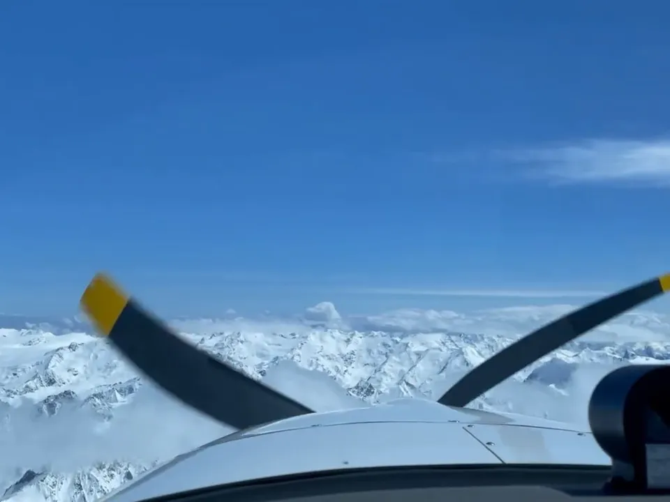 Über den Alpen