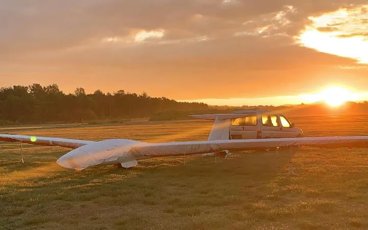 Die ASW22BLE abends nach dem Flug