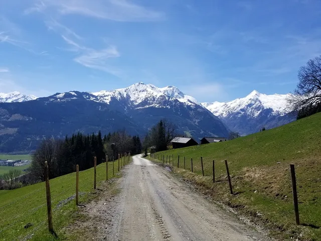 Blick entlang des Wanderweges