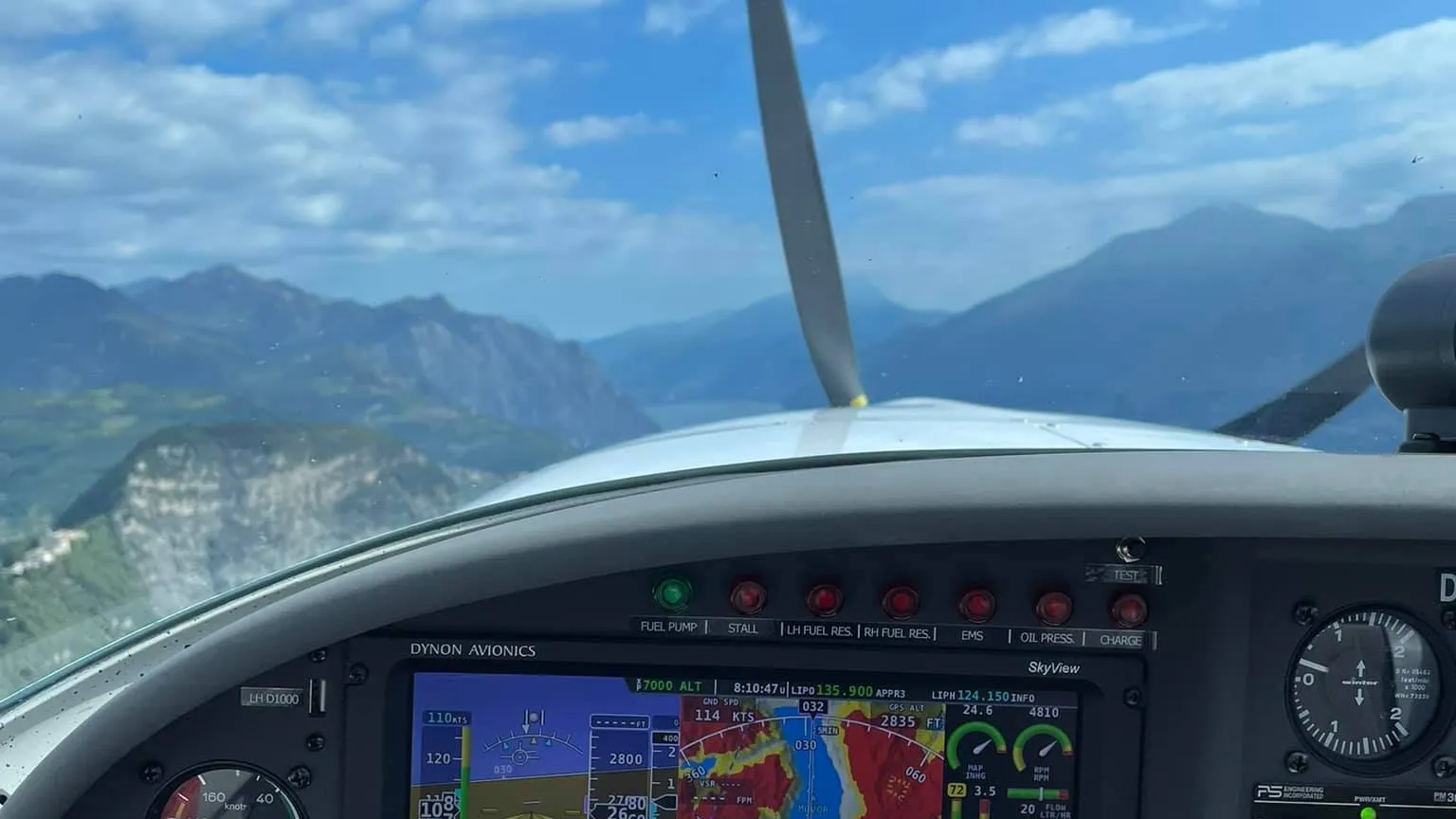 Flug über den Gardasee nach Norden