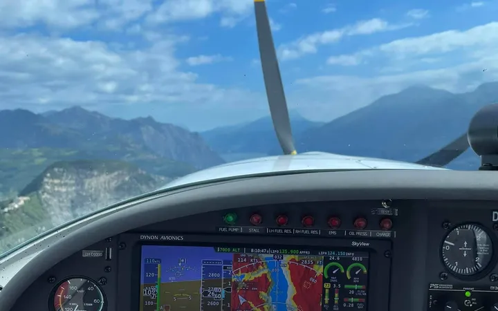 Flug über den Gardasee nach Norden