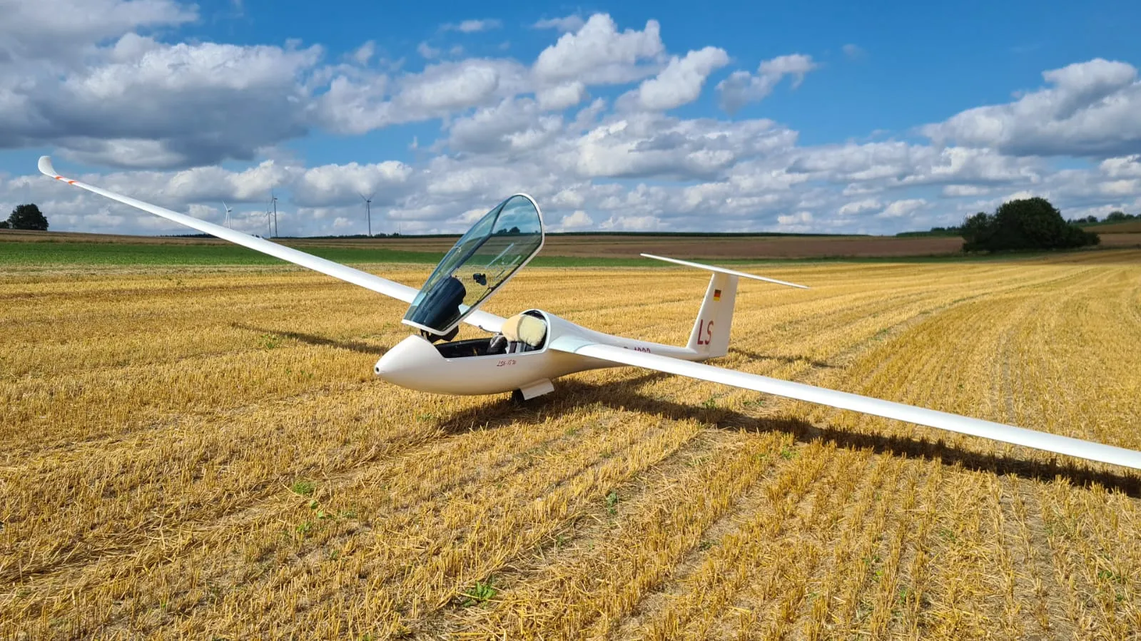 Unsere LS6 auf einem Acker nahe Selb