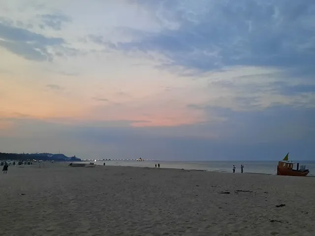 Strand mit Seebrücke, Seebad Ahlbeck