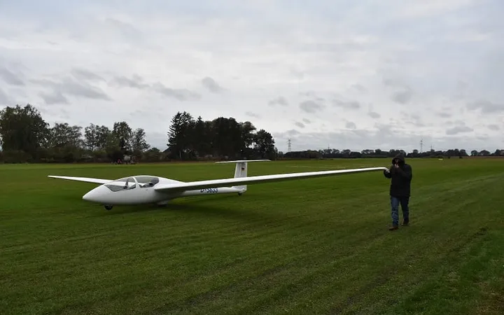 Unsere D-5633 auf dem Weg zum Start