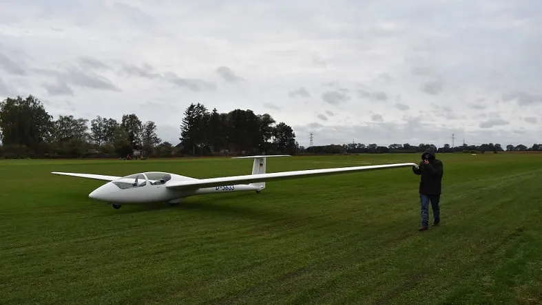 Unsere D-5633 auf dem Weg zum Start