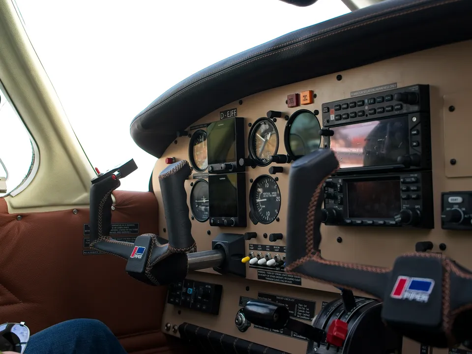 Im neuen Cockpit der D-EJFF