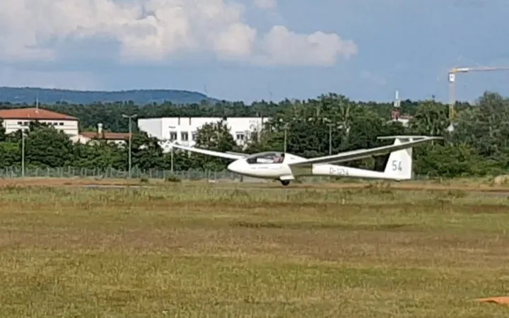 Unsere D-1254 landet auf der Landegasse 32